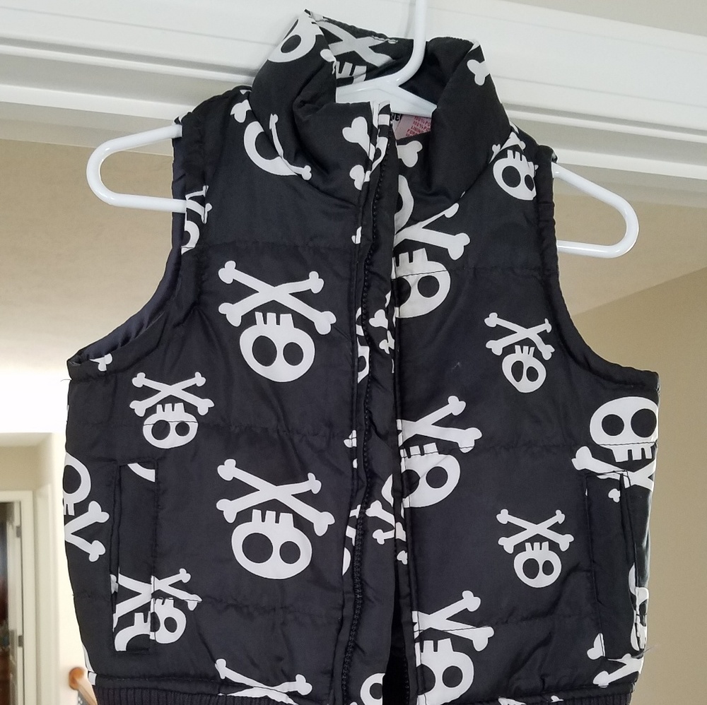 Skulls & bones vest